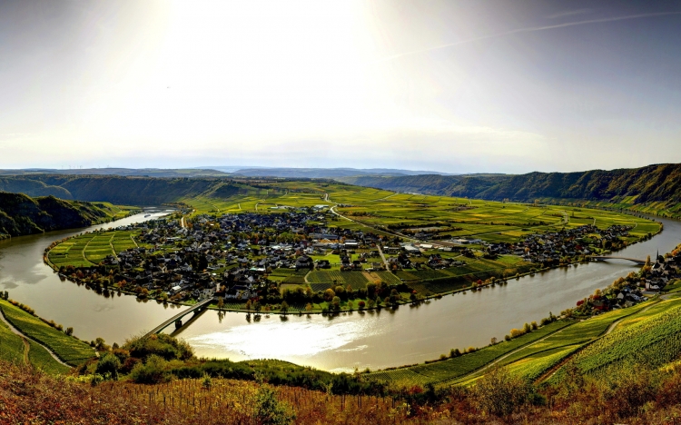 【圖片分享計劃】Moselschleife Zell im Herbst