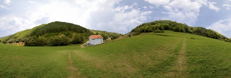 【桌面壁紙】 空曠大地圖