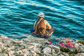 【桌面壁紙】海岸上的背影